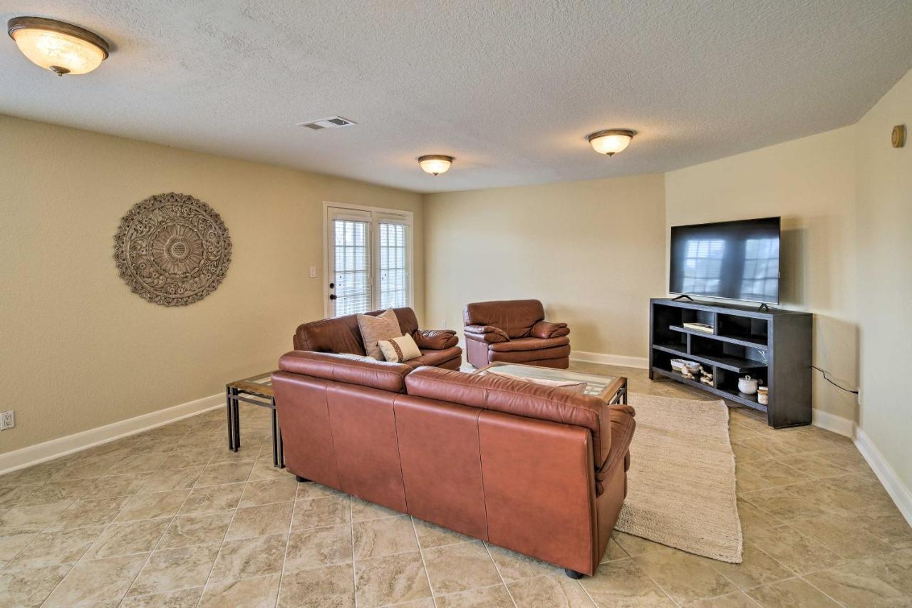 Apt With Balconies - Steps To Kemah Boardwalk! Exterior foto