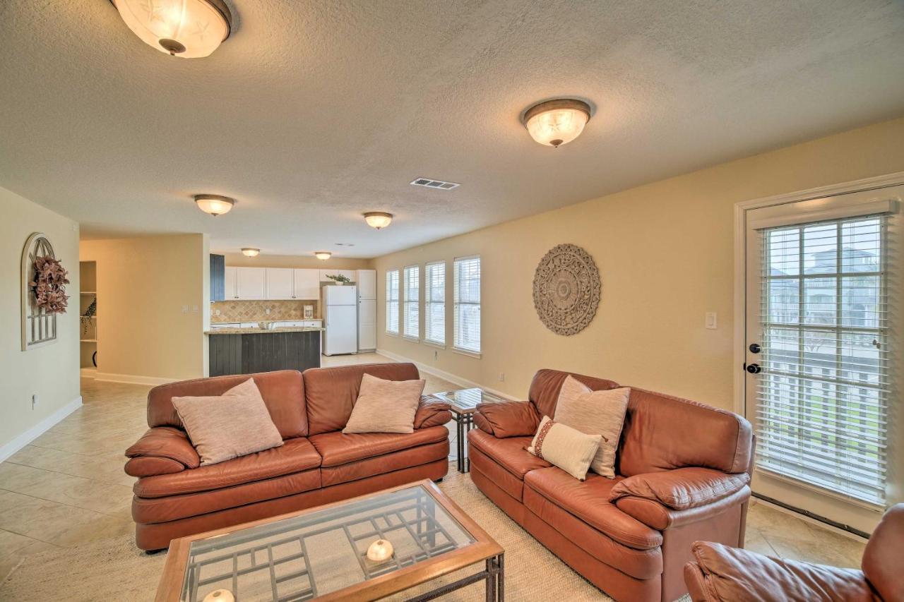 Apt With Balconies - Steps To Kemah Boardwalk! Exterior foto